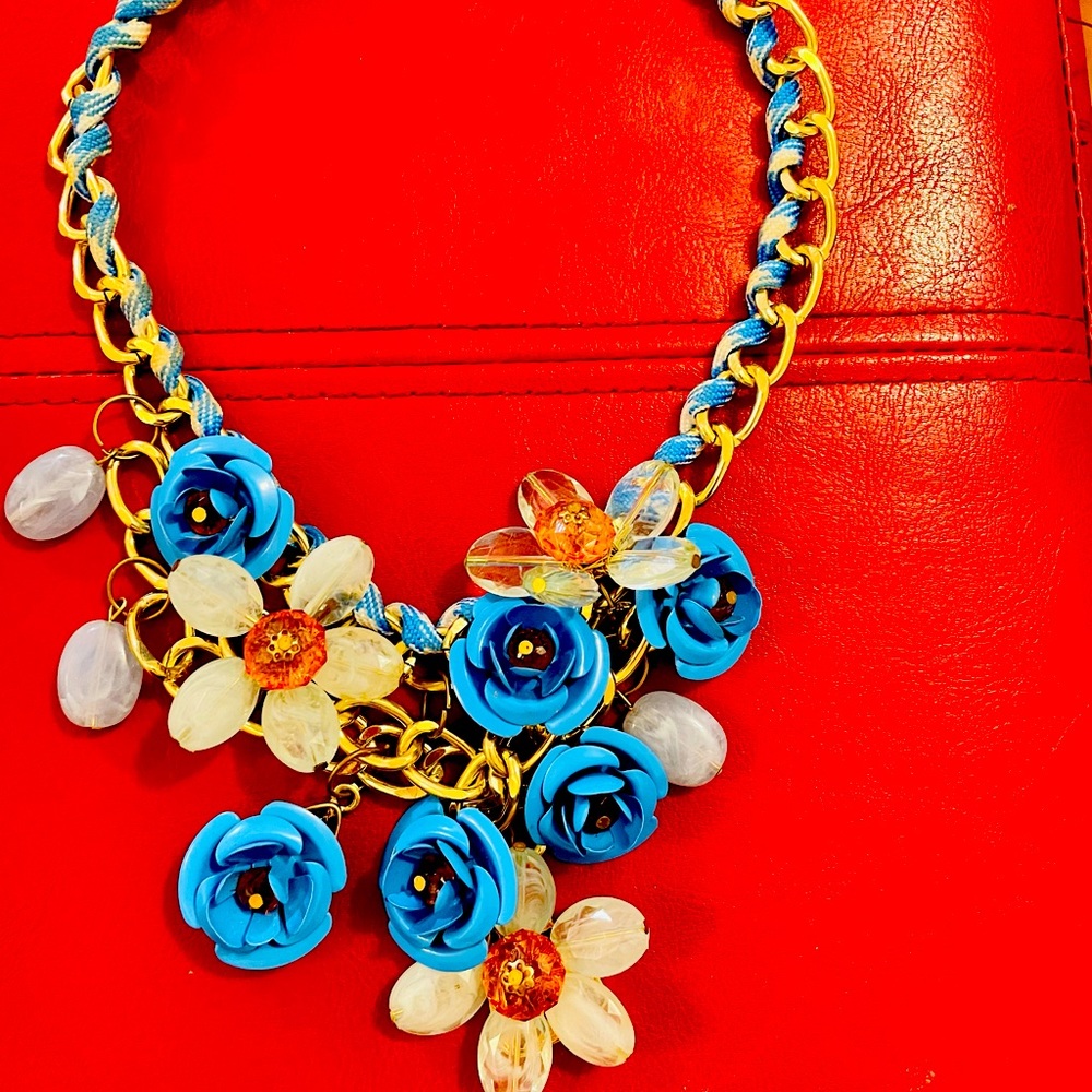Pretty floral necklace with blue roses & gold chain